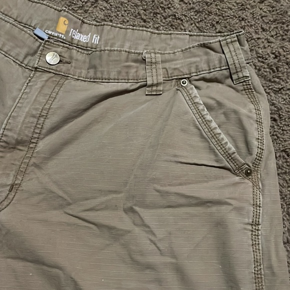 Men’s Carhartt relaxed fit shorts. Excellent used condition. Sz 40 - Picture 2 of 12
